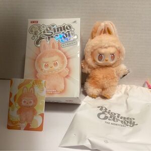 Pop Mart Big Into Energy “Happiness” NIB